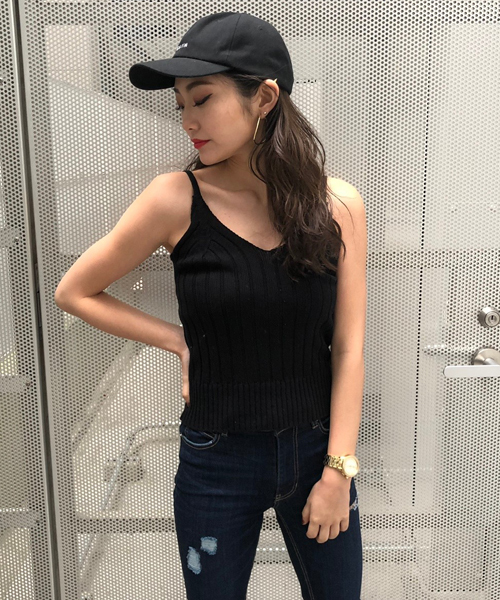 ENVYM（アンビー）の「リブＫＮＩＴキャミ（キャミソール・レディース・ベージュ/ブラック/グレー/カーキ/ピンク/ホワイト・FREE）」の10枚目の写真