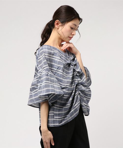 STYLEBLOCK(スタイルブロック)の「ガーゼ先染めチェックギャザーブラウス(シャツ/ブラウス・レディース・ベージュ/レッド/グリーン/ネイビー・M)」の3枚目の写真