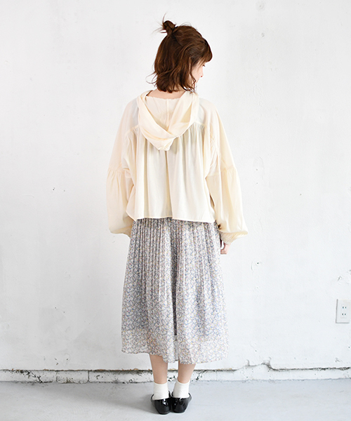 PairPair（ペアペア）の「袖ボリュームフーディブラウス（シャツ/ブラウス・レディース・カーキ/アイボリー/オレンジ系その他・FREE）」の16枚目の写真