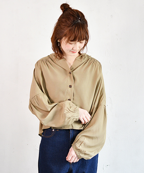 PairPair（ペアペア）の「袖ボリュームフーディブラウス（シャツ/ブラウス・レディース・カーキ/アイボリー/オレンジ系その他・FREE）」の11枚目の写真