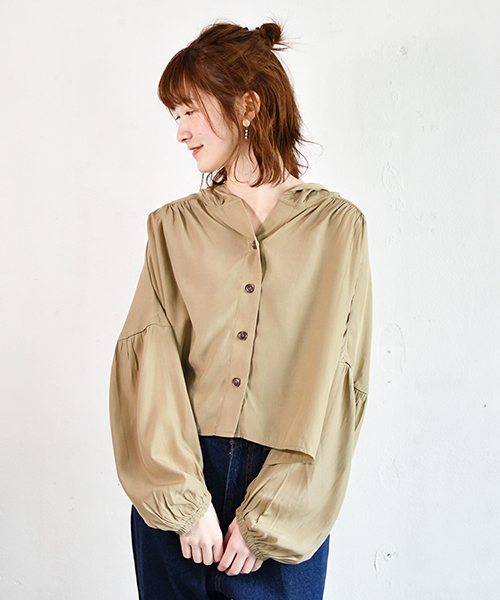 PairPair（ペアペア）の「袖ボリュームフーディブラウス（シャツ/ブラウス・レディース・カーキ/アイボリー/オレンジ系その他・FREE）」の12枚目の写真