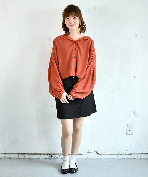 PairPair（ペアペア）の「袖ボリュームフーディブラウス（シャツ/ブラウス・レディース・カーキ/アイボリー/オレンジ系その他・FREE）」の15枚目の写真