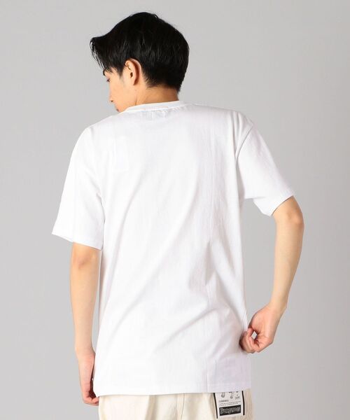 SHIPS（シップス）の「SC:【一部WEB限定カラー】SHIPSロゴ エンブロイダリー Ｔシャツ（Tシャツ/カットソー・メンズ・ライトホワイト/ブラウン/ベージュ/ネイビー/ホワイト系その他/ホワイト/イエロー/ストーン/ライトグリーン/ラベンダー・S/M/L/XL/XXL）」の20枚目の写真