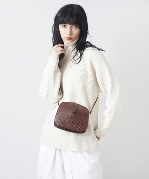 LE VERNIS（ル・ベルニ）の「エンボスシェルバッグ（ショルダーバッグ・レディース・ブラック/ブラウン・FREE）」の11枚目の写真