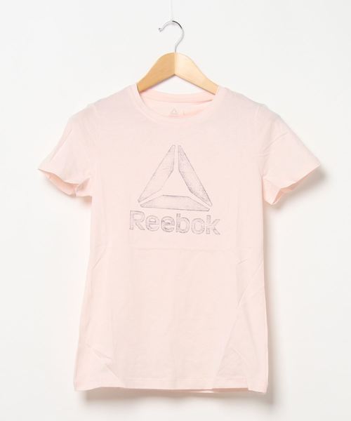 Reebok(リーボック)の「GS トレース デルタ Tシャツ / Graphic Series Crew Tee(Tシャツ/カットソー・レディース・レッド/ピンクベージュ/グレー・SMALL/MEDIUM/LARGE/X-LARGE)」の1枚目の写真