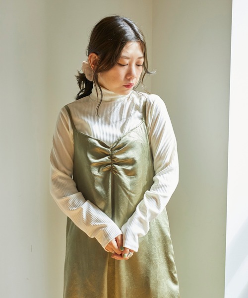 WEGO(ウィゴー)の「WEGO/サテンキャミワンピース(ワンピース・レディース・ブラック/グリーン系その他・FREE)」の13枚目の写真