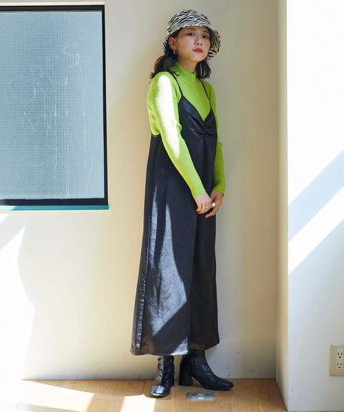 WEGO(ウィゴー)の「WEGO/サテンキャミワンピース(ワンピース・レディース・ブラック/グリーン系その他・FREE)」の14枚目の写真