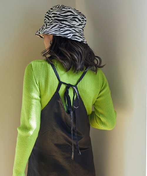 WEGO(ウィゴー)の「WEGO/サテンキャミワンピース(ワンピース・レディース・ブラック/グリーン系その他・FREE)」の17枚目の写真