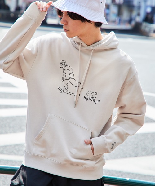 MONO-MART（モノマート）の「オーバーサイズ イラストロゴプリント 裏毛プルオーバーパーカー（パーカー・メンズ・ホワイト/ブルー/ダークグレー/ホワイト系その他/グレー系その他/ベージュ系その他/ブルー系その他/グレイッシュベージュ/ホワイト系その他2/ホワイト系その他3/グレー系その他2/グレー系その他3/ベージュ系その他2/ベージュ系その他3/ブルー系その他2/ブルー系その他3・M/L）」の9枚目の写真