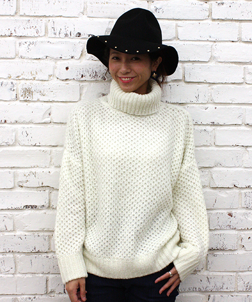 mystic（ミスティック）の「モヘアライクタートルプルオーバー（ニット/セーター・レディース・オフホワイト/グレー/ネイビー/オレンジ・FREE）」の2枚目の写真