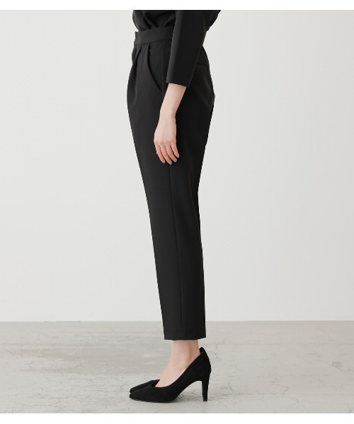 AZUL by moussy（アズールバイマウジー）の「TAPERED PANTS/テーパードパンツ（その他パンツ・レディース・ライトグレー/ブラック・SMALL/MEDIUM）」の9枚目の写真