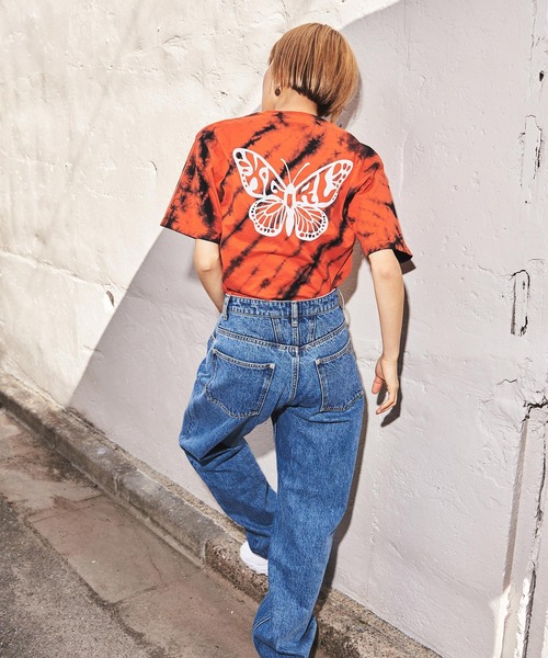 X-girl（エックスガール）の「BUTTERFLY S/S TEE（Tシャツ/カットソー・レディース・ホワイト/ブラック/オレンジ/マルチ・S/M/L/XL）」の6枚目の写真