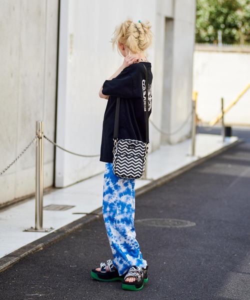 X-girl（エックスガール）の「BUTTERFLY S/S TEE（Tシャツ/カットソー・レディース・ホワイト/ブラック/オレンジ/マルチ・S/M/L/XL）」の22枚目の写真