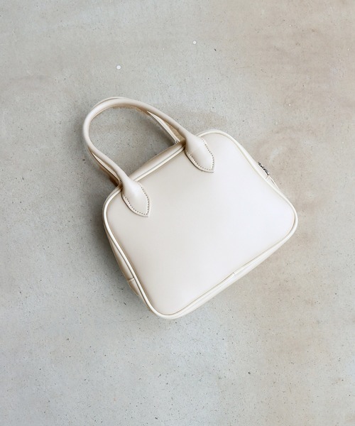 BLUEEAST（ブルーイースト）の「2WAYスクエアボストンバッグ（ボストンバッグ・レディース・ブラック/ブラウン/オフホワイト・FREE）」の2枚目の写真