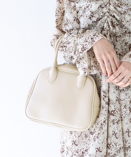 BLUEEAST（ブルーイースト）の「2WAYスクエアボストンバッグ（ボストンバッグ・レディース・ブラック/ブラウン/オフホワイト・FREE）」の4枚目の写真