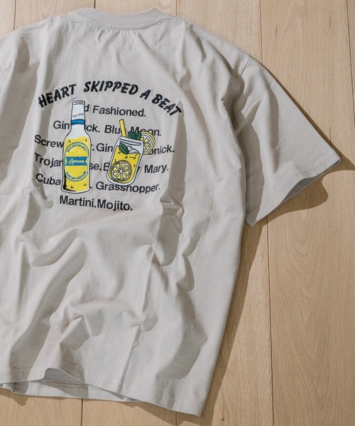 JOHN'S CLOSET（ジョンズクローゼット）の「【a】16/- 天竺バック刺繍クルーネック半袖Tシャツ（Tシャツ/カットソー・メンズ・ブラック/グリーン/ホワイト/ブルー/ベージュ/ブラウン・LARGE/MEDIUM）」の4枚目の写真