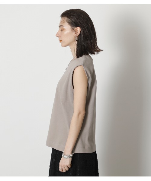 crie conforto(クリーコンフォルト)の「クリーンノースリーブカットソー(タンクトップ・レディース・オフホワイト/ブラウン/ベージュ・FREE)」の19枚目の写真
