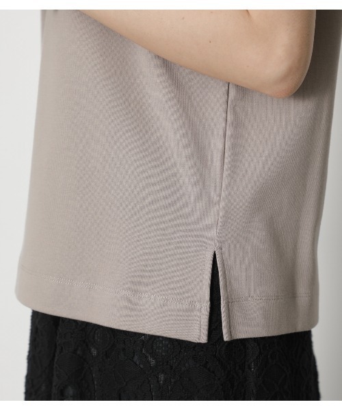 crie conforto(クリーコンフォルト)の「クリーンノースリーブカットソー(タンクトップ・レディース・オフホワイト/ブラウン/ベージュ・FREE)」の22枚目の写真