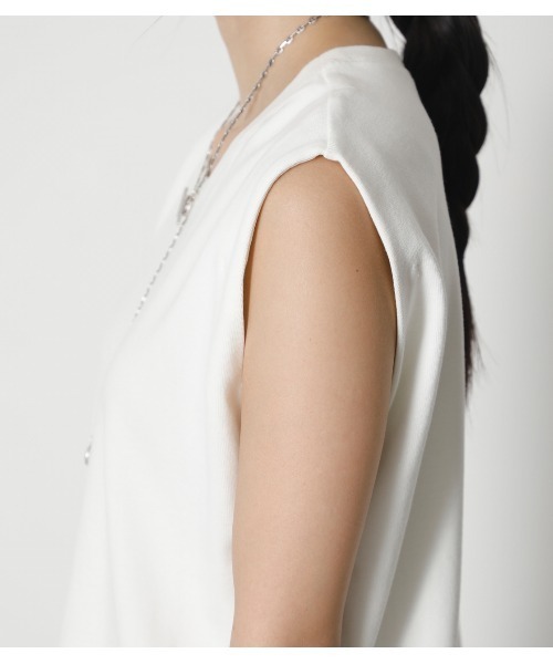 crie conforto(クリーコンフォルト)の「クリーンノースリーブカットソー(タンクトップ・レディース・オフホワイト/ブラウン/ベージュ・FREE)」の12枚目の写真