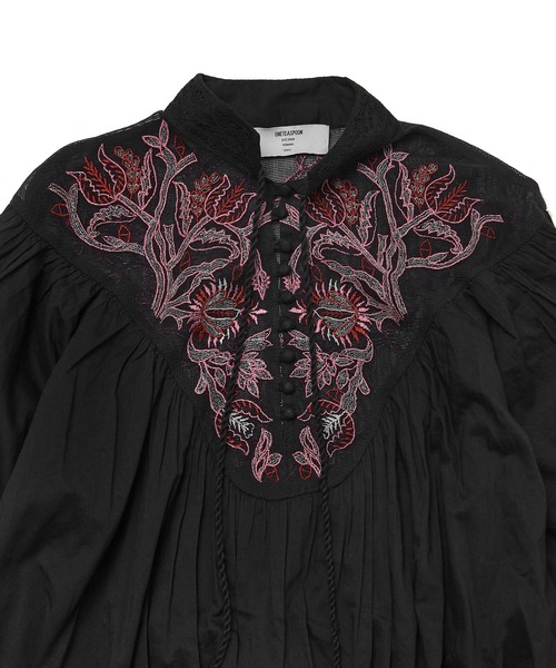 One Tea spoon(ワンティースプーン)の「ONE TEA SPOON EMBROIDERED GYPSY ROAMER TOP (ワンティースプーン )(ブラック)(24245)(シャツ/ブラウス・レディース・ブラック・S)」の7枚目の写真