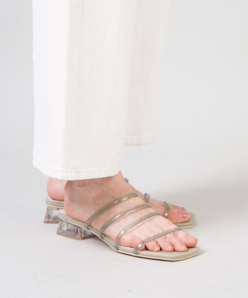 SPINNS（スピンズ）の「PVC素材メニーストラップローヒールサンダル（サンダル・レディース・ホワイト/ブラック/ベージュ/ミント・LL/M/L）」の15枚目の写真