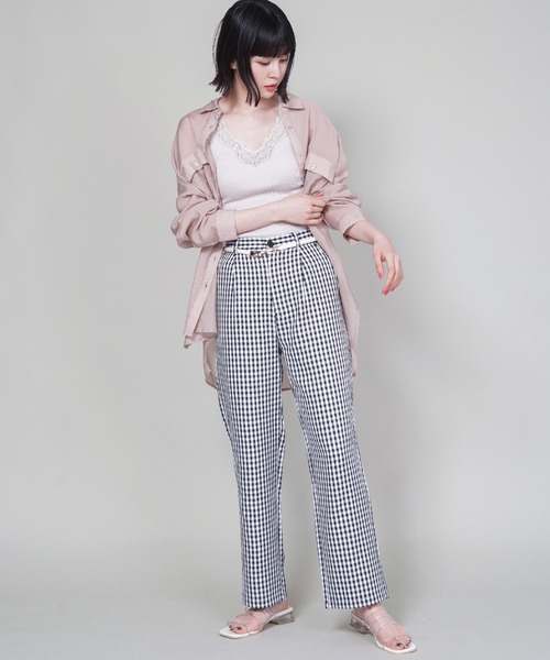 SPINNS（スピンズ）の「PVC素材メニーストラップローヒールサンダル（サンダル・レディース・ホワイト/ブラック/ベージュ/ミント・LL/M/L）」の13枚目の写真