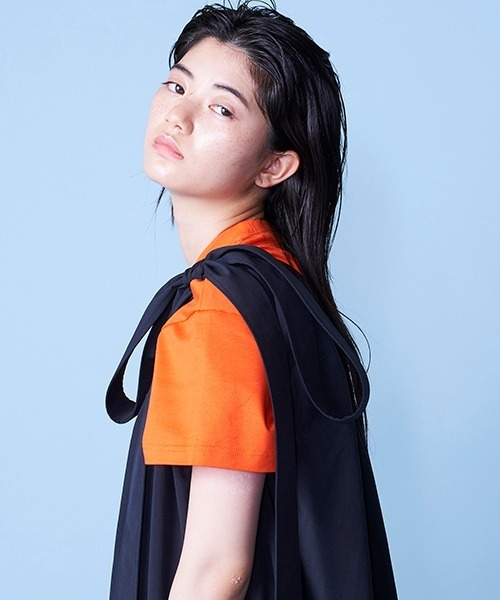 lautreamont BLEUBLANC（ロートレアモンブルーブラン）の「バックオープンTシャツ（Tシャツ/カットソー・レディース・チャコールグレー/グレー/オレンジ・9号）」の8枚目の写真