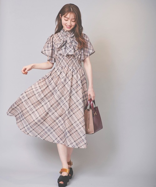 31 Sons de mode（トランテアン　ソン　ドゥ　モード）の「シアーチェックビッグリボンワンピース（ワンピース・レディース・ボルドー/カーキ/ベージュ・36/38）」の10枚目の写真