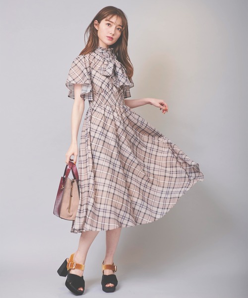 31 Sons de mode（トランテアン　ソン　ドゥ　モード）の「シアーチェックビッグリボンワンピース（ワンピース・レディース・ボルドー/カーキ/ベージュ・36/38）」の9枚目の写真
