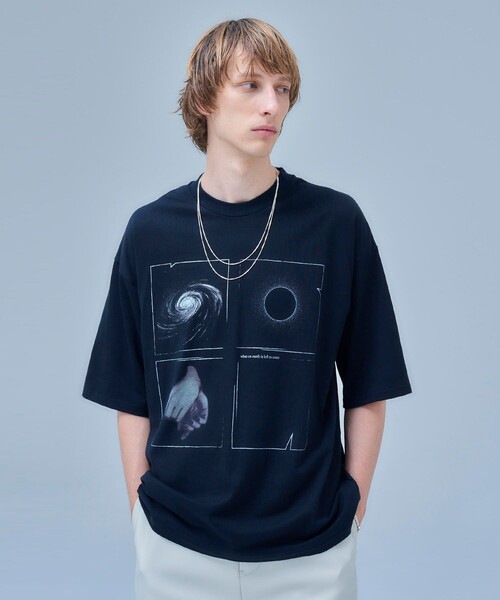 UNITED TOKYO（ユナイテッドトウキョウ）の「Graphic T（big size)（Tシャツ/カットソー・メンズ・ホワイト/ブラック/アイボリー/モスグリーン/ブラック×ブラック/ホワイト系その他/ブラック系その他2/オフホワイト・1/2）」の6枚目の写真