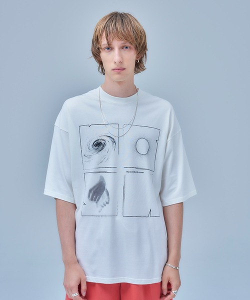 UNITED TOKYO（ユナイテッドトウキョウ）の「Graphic T（big size)（Tシャツ/カットソー・メンズ・ホワイト/ブラック/アイボリー/モスグリーン/ブラック×ブラック/ホワイト系その他/ブラック系その他2/オフホワイト・1/2）」の19枚目の写真