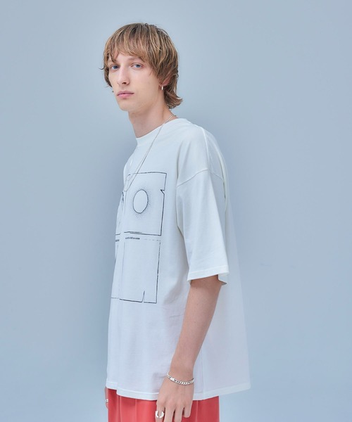 UNITED TOKYO（ユナイテッドトウキョウ）の「Graphic T（big size)（Tシャツ/カットソー・メンズ・ホワイト/ブラック/アイボリー/モスグリーン/ブラック×ブラック/ホワイト系その他/ブラック系その他2/オフホワイト・1/2）」の21枚目の写真