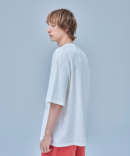 UNITED TOKYO（ユナイテッドトウキョウ）の「Graphic T（big size)（Tシャツ/カットソー・メンズ・ホワイト/ブラック/アイボリー/モスグリーン/ブラック×ブラック/ホワイト系その他/ブラック系その他2/オフホワイト・1/2）」の22枚目の写真