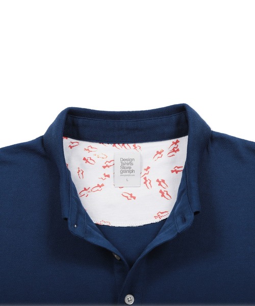 Design Tshirts Store graniph（デザイン　ティーシャツ　ストア　グラニフ）の「スイミーポケット (レオレオニ) ｜コラボポロシャツ（ポロシャツ・メンズ・ネイビー・LARGE/SMALL/MEDIUM/X-SMALL）」の3枚目の写真