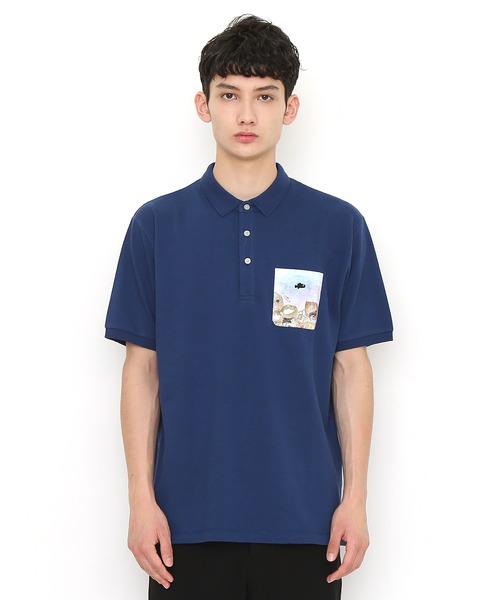 Design Tshirts Store graniph（デザイン　ティーシャツ　ストア　グラニフ）の「スイミーポケット (レオレオニ) ｜コラボポロシャツ（ポロシャツ・メンズ・ネイビー・LARGE/SMALL/MEDIUM/X-SMALL）」の2枚目の写真