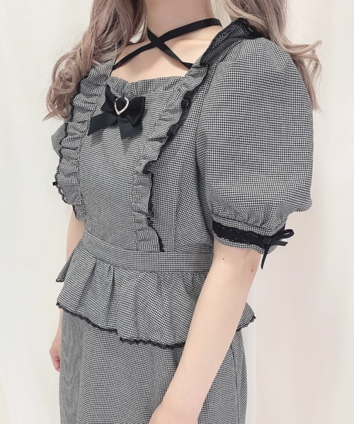 Honey Cinnamon(ハニーシナモン)の「スクエアネックフリルワンピース(ワンピース・レディース・ホワイト×ブラック/ピンク/ブラック・FREE)」の19枚目の写真