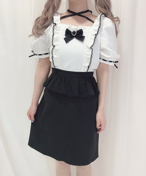 Honey Cinnamon（ハニーシナモン）の「スクエアネックフリル