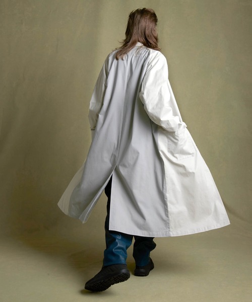 ENDER PRODUCTS（エンダープロダクツ）の「ストレッチツイル 背面切替 オーバーサイズチェスターコート【ENDER PRODUCTS/エンダープロダクツ】（チェスターコート・メンズ・ライトグレー/アイボリー・FREE）」の7枚目の写真