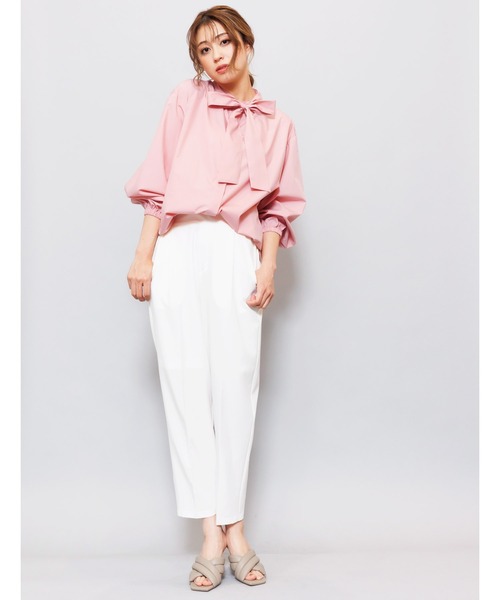 mili an deni（ミリアンデニ）の「リボンタイバルーンスリーブブラウス（シャツ/ブラウス・レディース・オフホワイト/ブラック/ブルー/ネイビー/ミント/ピンク/イエロー/アッシュグレー/エメラルド/クリアブルー/ベビーピンク・M/L）」の19枚目の写真