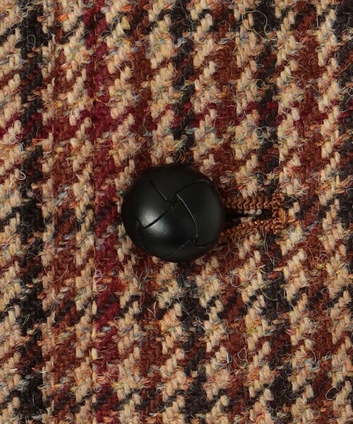 J.PRESS（ジェイプレス）の「LAVEROCK TWEED ヘリンボンツイード サドルベスト（ベスト・メンズ・グレー系1/ベージュ系3/ネイビー系1・MEDIUM/X-LARGE/LARGE）」の4枚目の写真