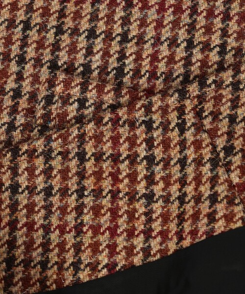 J.PRESS（ジェイプレス）の「LAVEROCK TWEED ヘリンボンツイード サドルベスト（ベスト・メンズ・グレー系1/ベージュ系3/ネイビー系1・MEDIUM/X-LARGE/LARGE）」の5枚目の写真