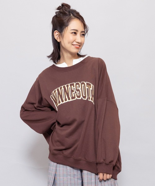 mili an deni（ミリアンデニ）の「カレッジロゴビッグスウェットPO（スウェット・レディース・チャコールグレー/ベージュ/グリーン/モカ・M/L）」の2枚目の写真