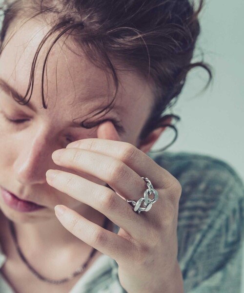 and cloud（アンドクラウド）の「Gradation Ring M（リング・レディース・ブラック/イエローゴールド/シルバー・L/M）」の16枚目の写真