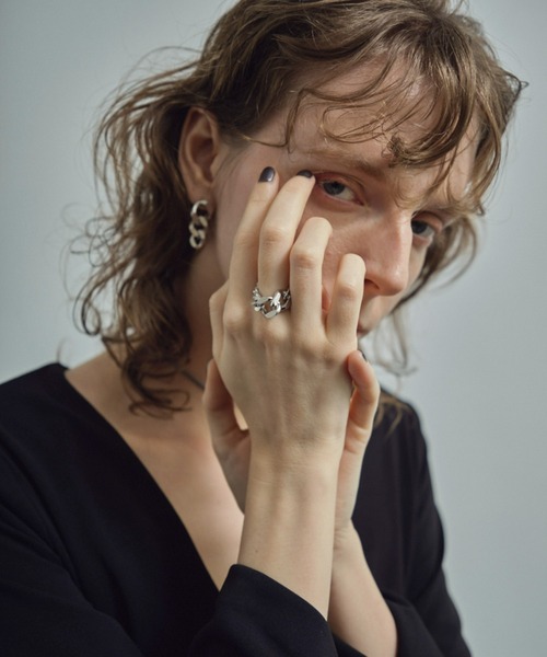 and cloud（アンドクラウド）の「Gradation Ring M（リング・レディース・ブラック/イエローゴールド/シルバー・L/M）」の7枚目の写真