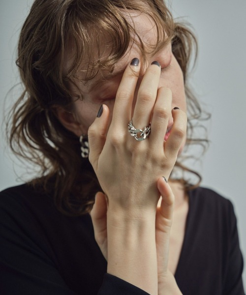 and cloud（アンドクラウド）の「Gradation Ring M（リング・レディース・ブラック/イエローゴールド/シルバー・L/M）」の6枚目の写真