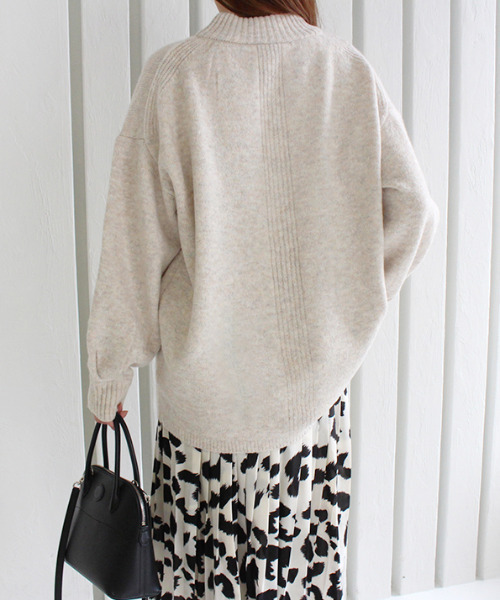 MODE ROBE（モードローブ）の「オーバーサイズニット（ニット/セーター・レディース・チャコールグレー/ベージュ/パープル/イエロー/アイボリー・FREE）」の19枚目の写真