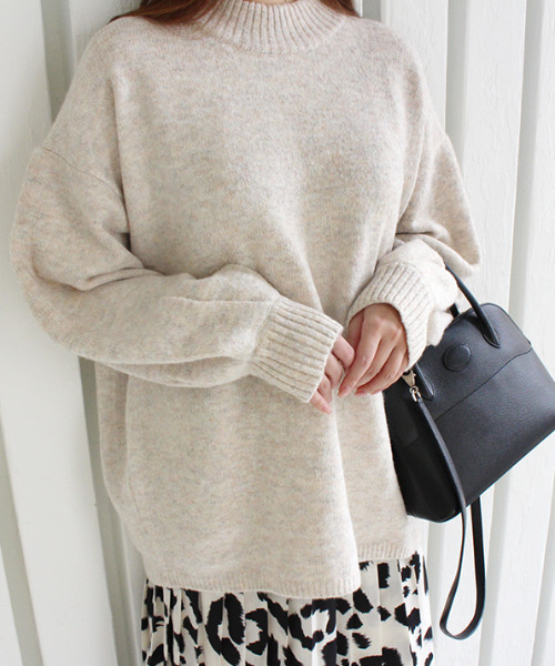 MODE ROBE（モードローブ）の「オーバーサイズニット（ニット/セーター・レディース・チャコールグレー/ベージュ/パープル/イエロー/アイボリー・FREE）」の21枚目の写真