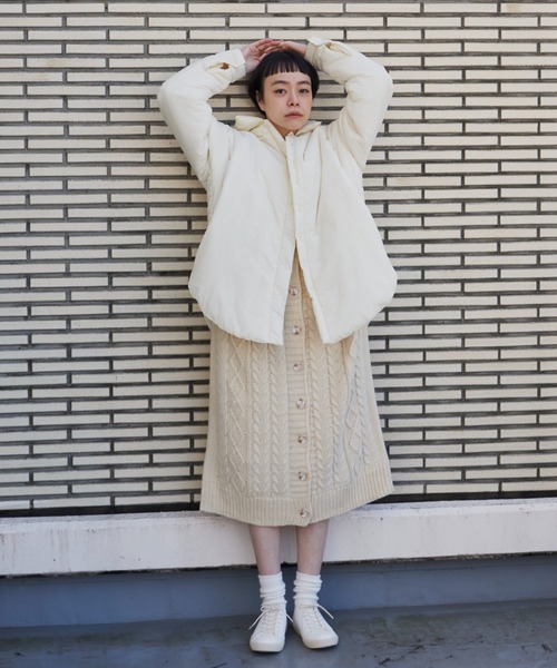 Libra Cue（リブラ キュー）の「中綿オーバールーズパフショートコート（ダウンジャケット/コート・レディース・ブラック/アイボリー/スモークピンク・FREE）」の7枚目の写真