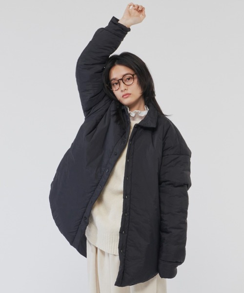 Libra Cue（リブラ キュー）の「中綿オーバールーズパフショートコート（ダウンジャケット/コート・レディース・ブラック/アイボリー/スモークピンク・FREE）」の19枚目の写真