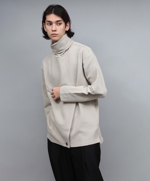 ato(アトウ)の「TURTLENECK PULL-OVER(Tシャツ/カットソー・メンズ・ブラック/ネイビー/ライトベージュ・46/48)」の1枚目の写真